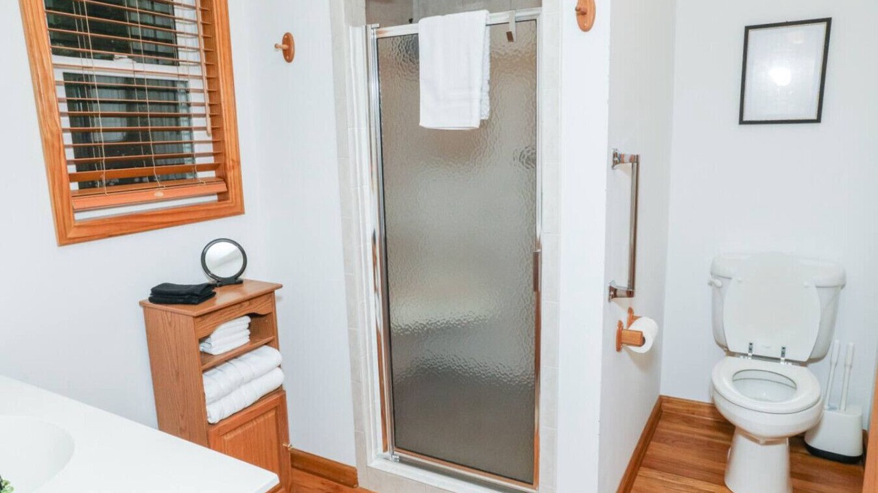 Photo of Bathroom in Peters Creek