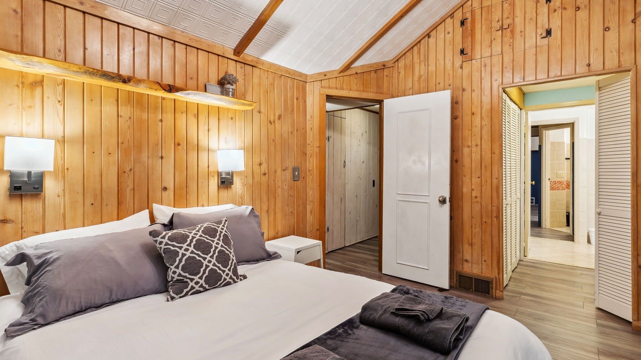 Photo of Bedroom in Richmond Heights