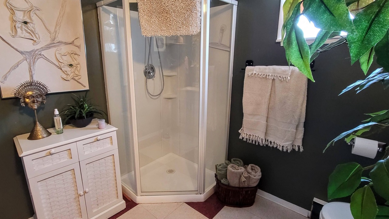 Photo of Bathroom in Canoncito