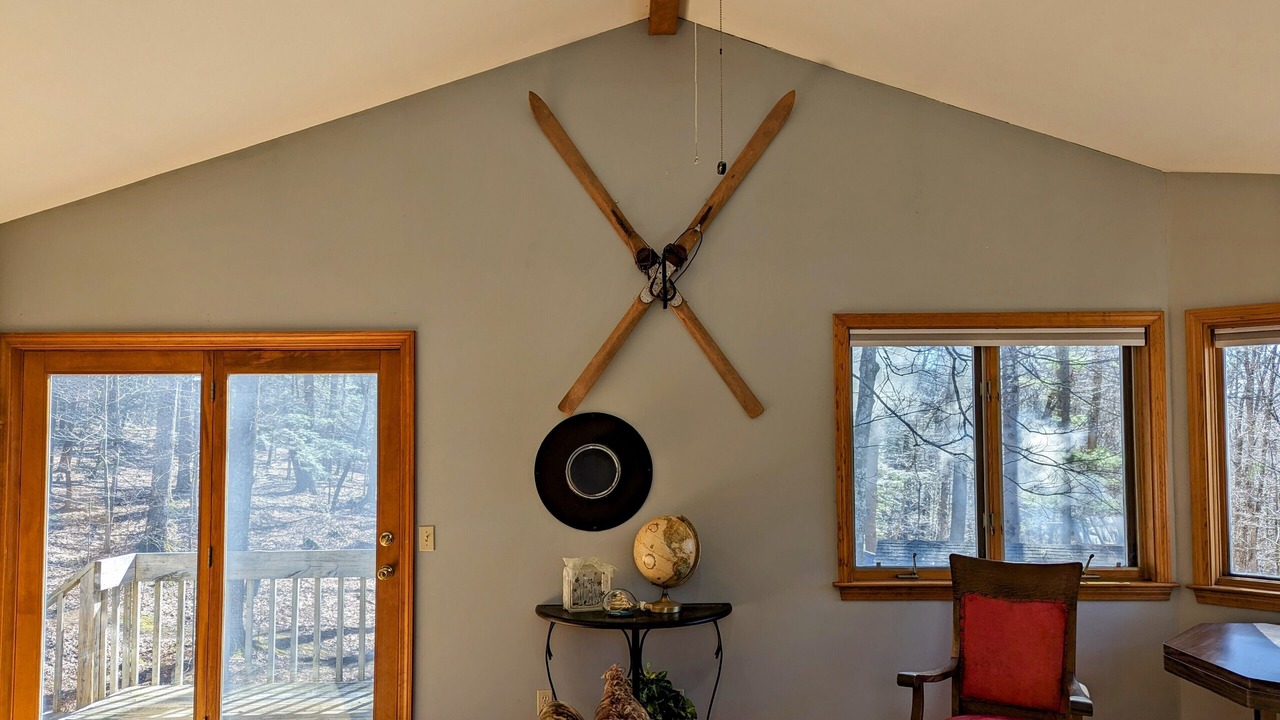 Photo of Livingroom in Underhill