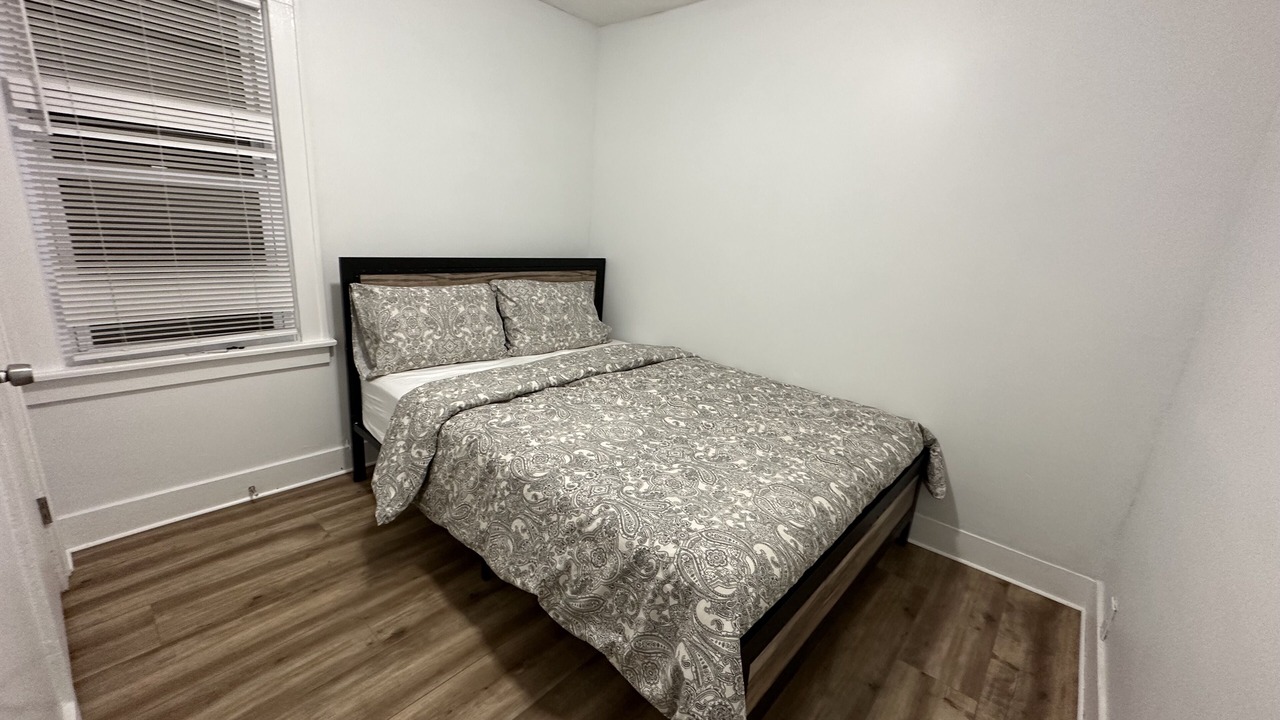 Photo of Bedroom in Hazel Park