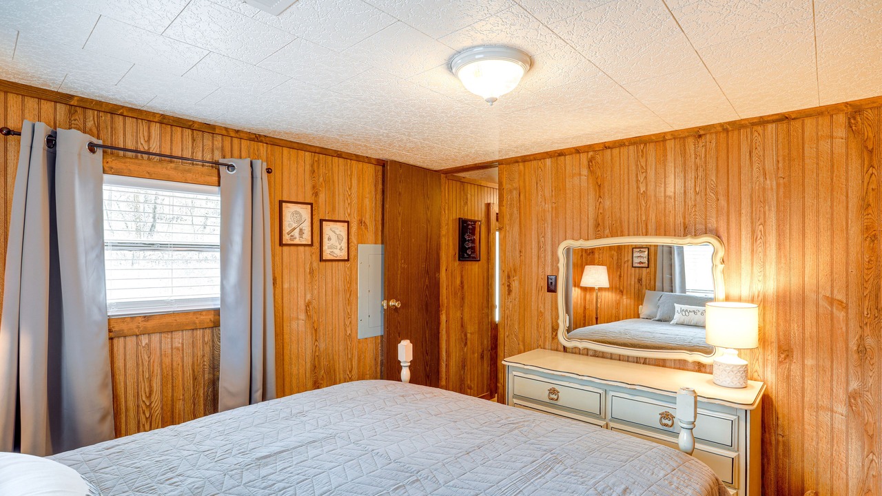 Photo of Bedroom in Wilburn