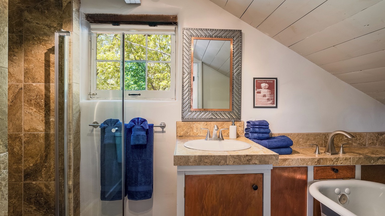 Photo of Bathroom in Tesuque
