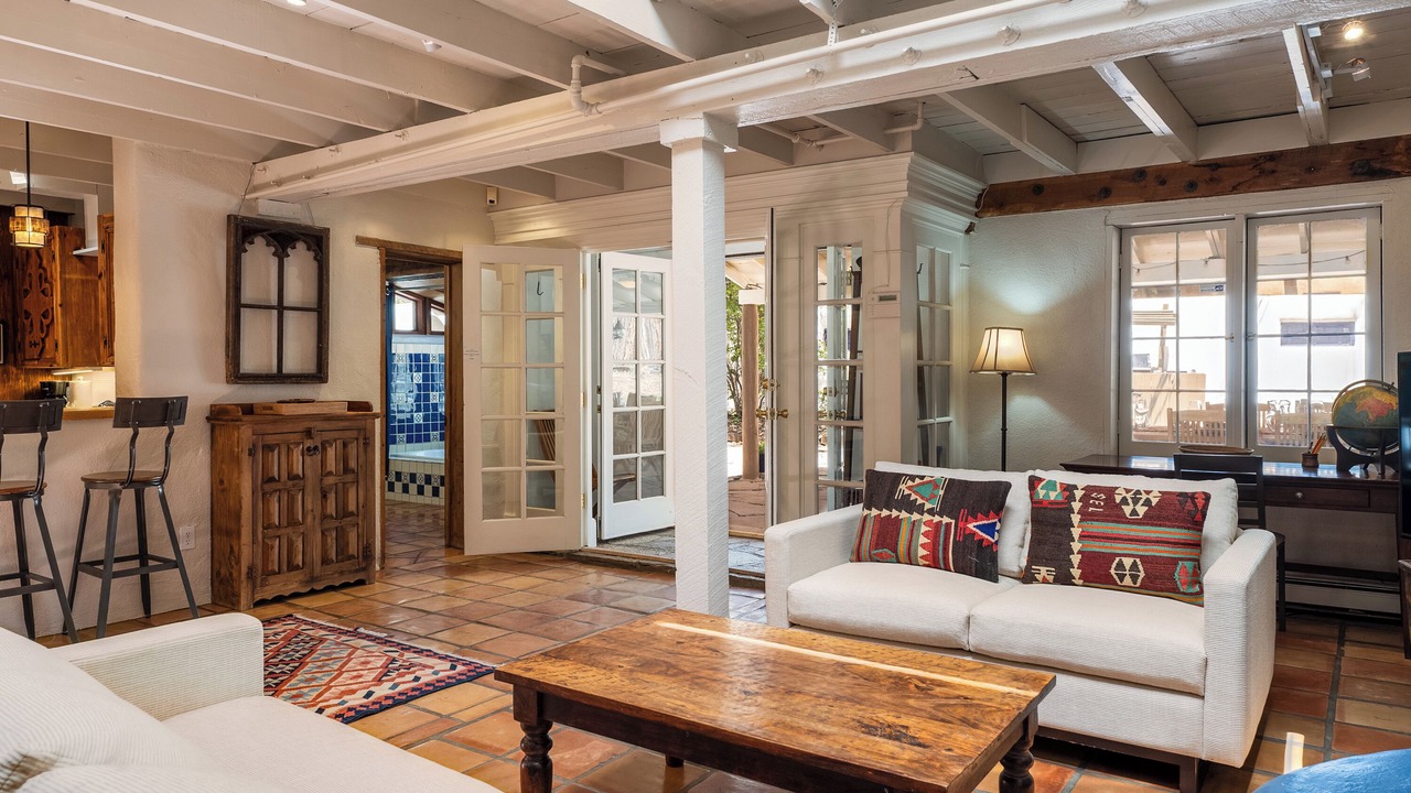 Photo of Livingroom in Tesuque