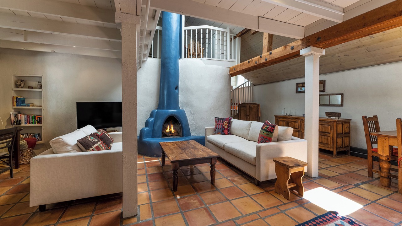 Photo of Livingroom in Tesuque