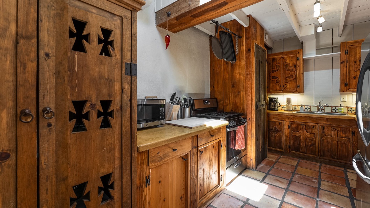 Photo of Kitchen in Tesuque