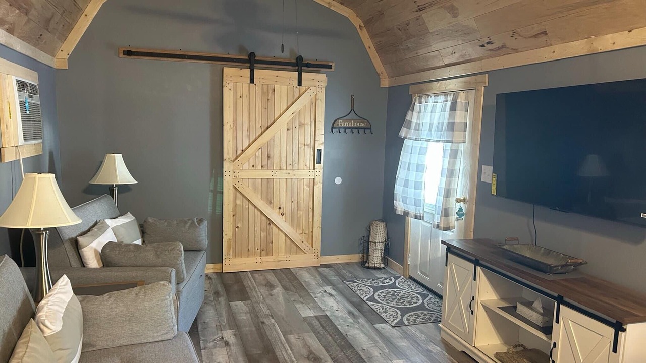 Photo of Livingroom in Matewan