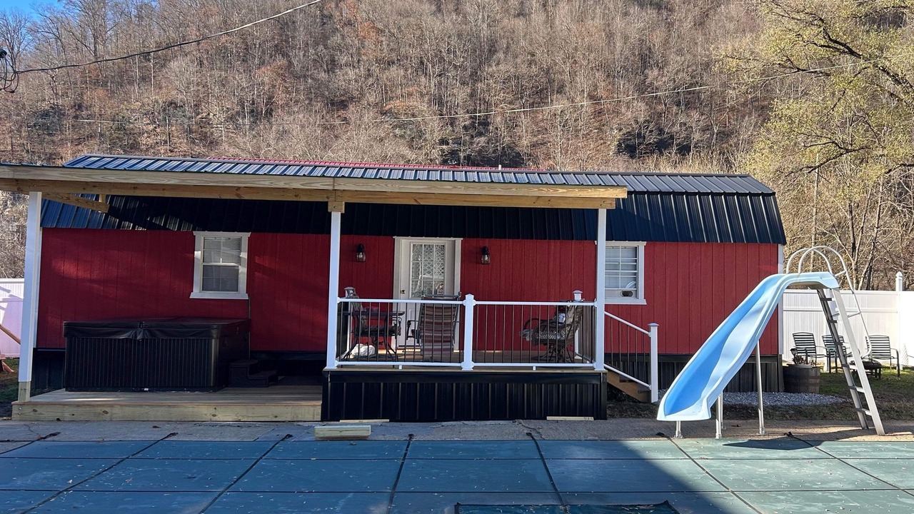 Photo of Patio Balcony in Matewan