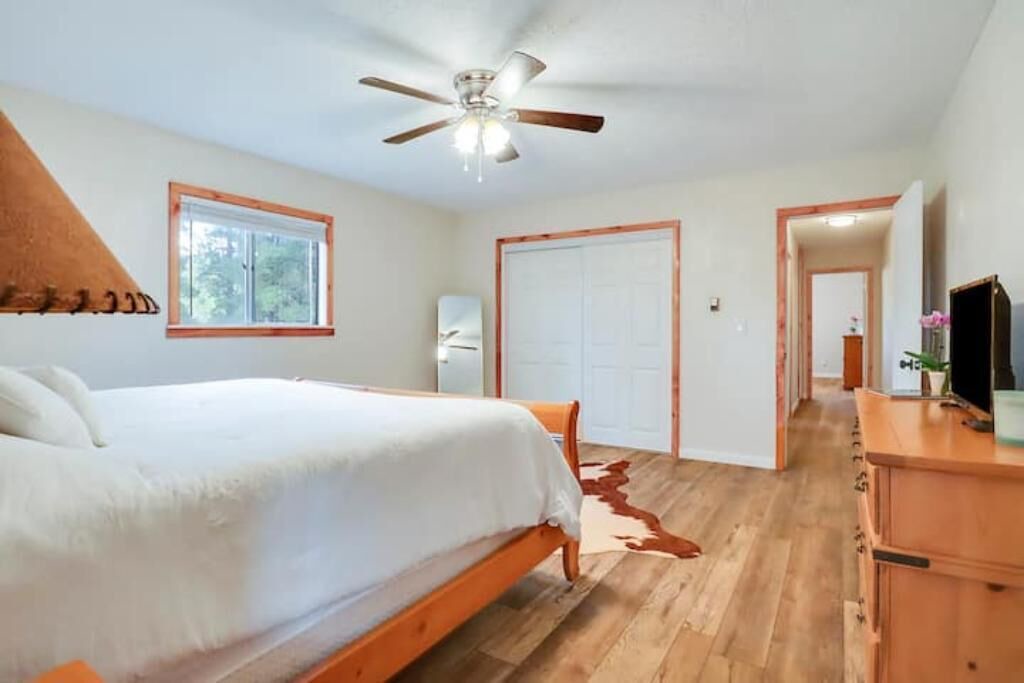 Photo of Bedroom in Jemez Springs