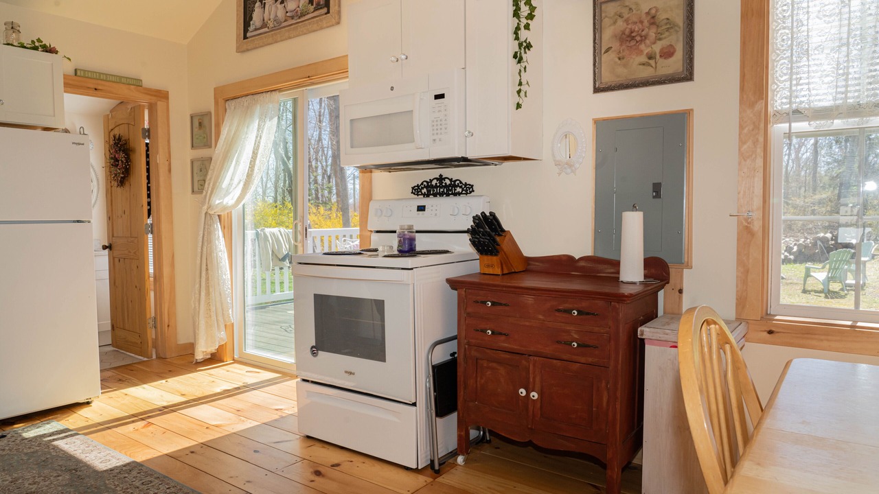 Photo of Kitchen in Coventry Lake