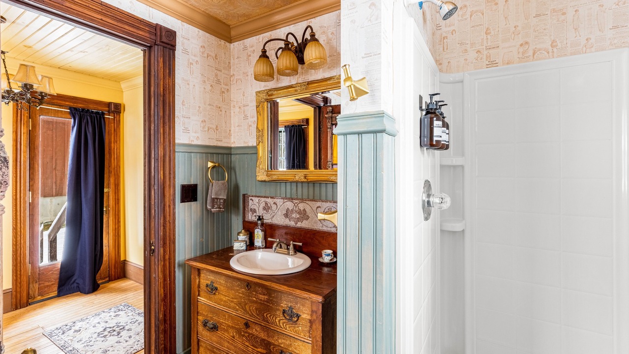 Photo of Bathroom in Franklin Springs