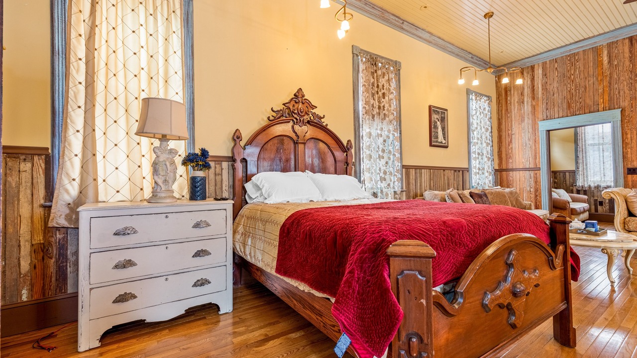 Photo of Bedroom in Franklin Springs