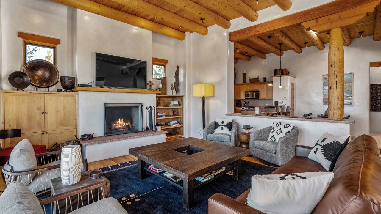 Photo of Livingroom in Tesuque