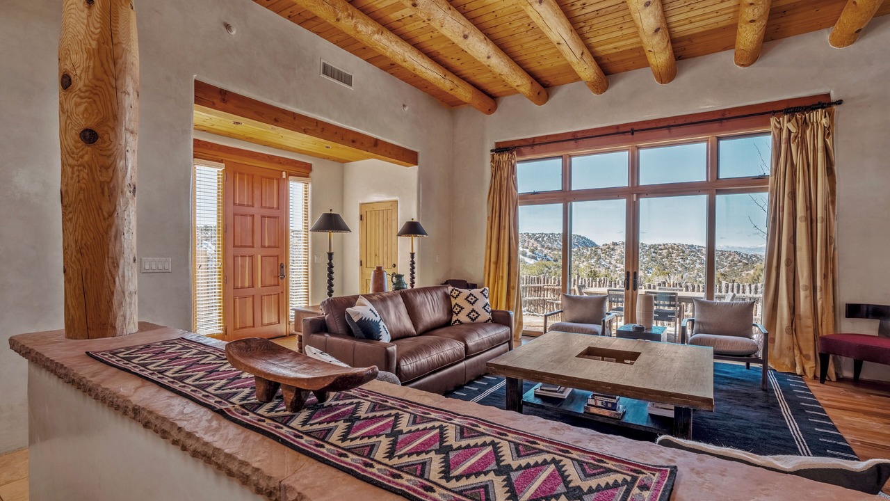 Photo of Livingroom in Tesuque