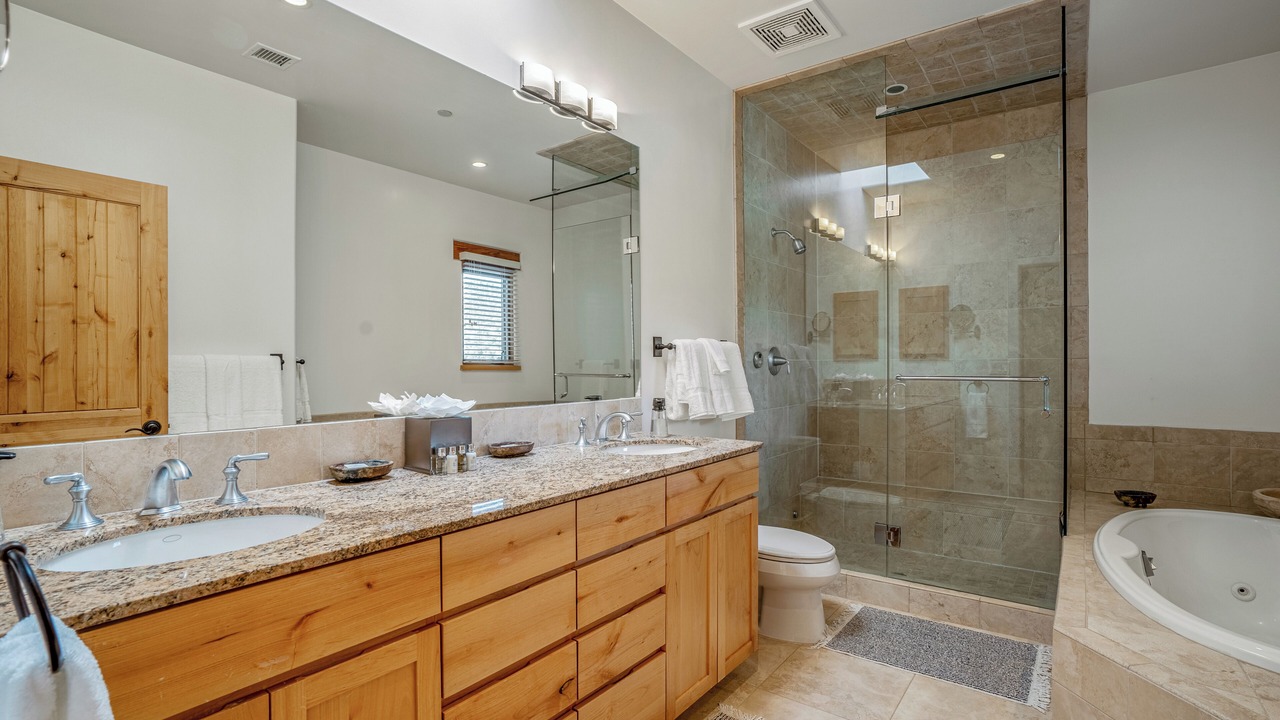 Photo of Bathroom in Tesuque