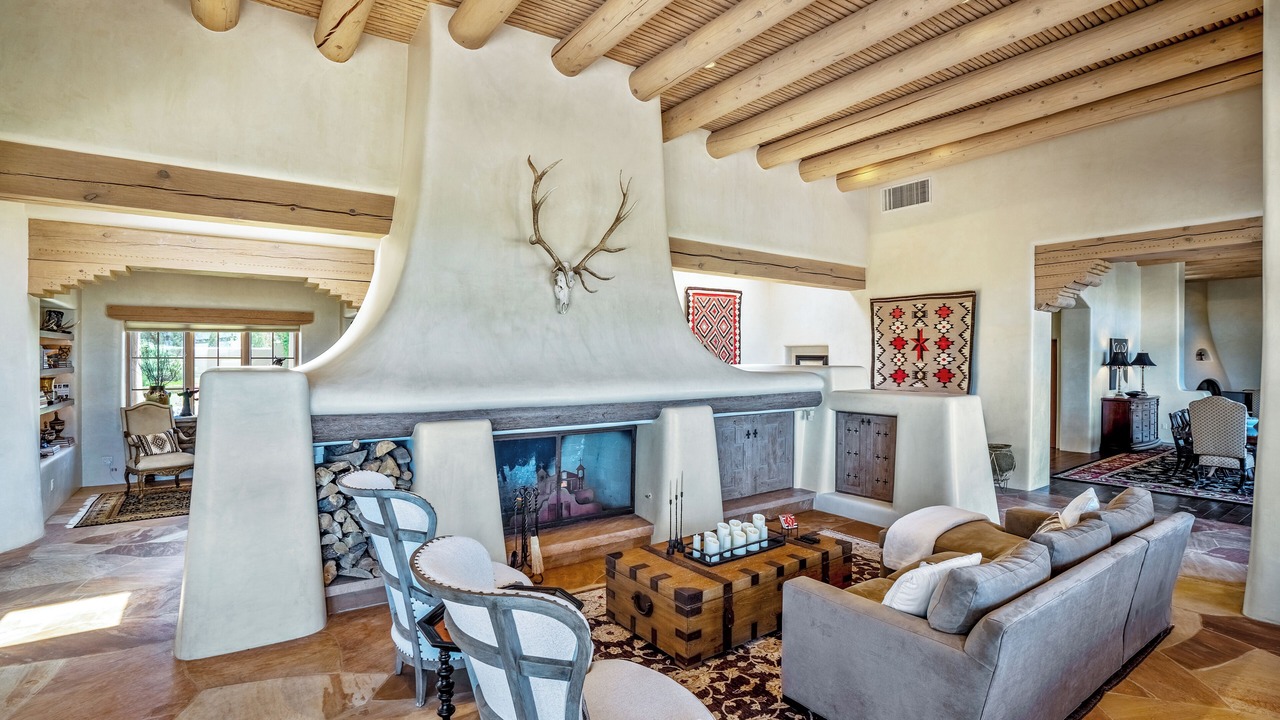 Photo of Livingroom in Las Campanas