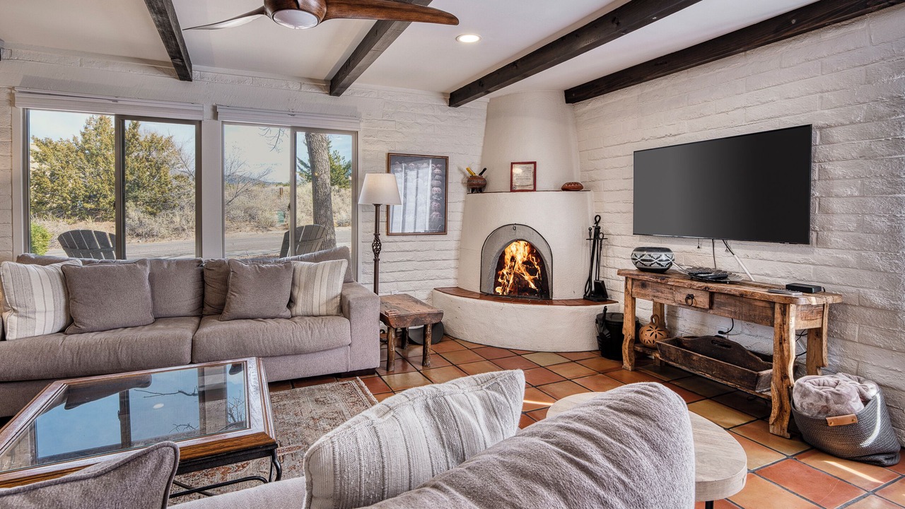 Photo of Livingroom in Northeast Santa Fe