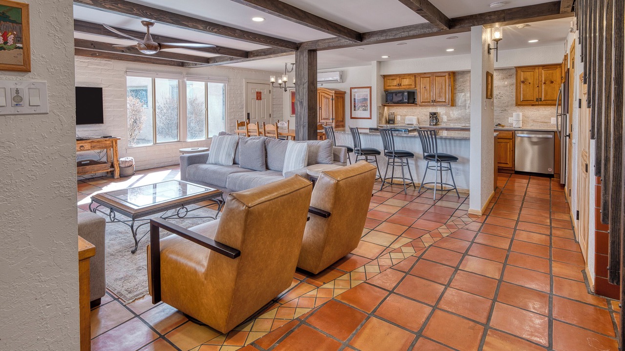 Photo of Livingroom in Northeast Santa Fe