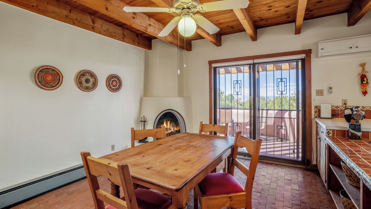 Photo of Livingroom in Chupadero