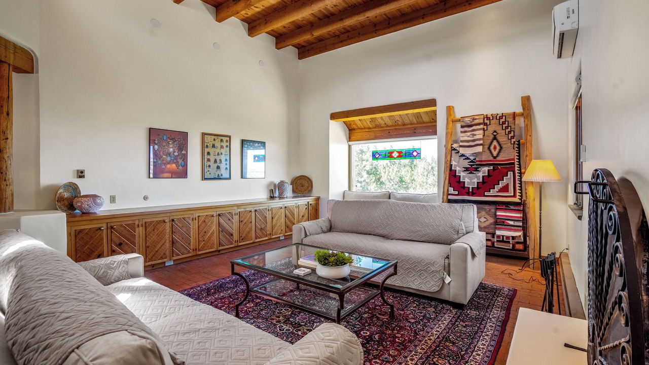 Photo of Livingroom in Chupadero