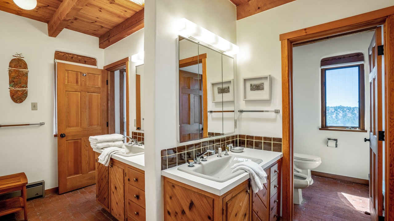 Photo of Bathroom in Chupadero