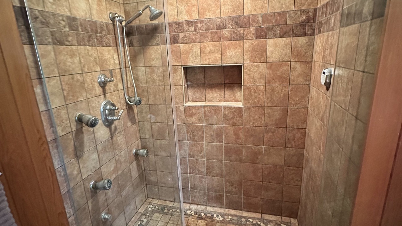 Photo of Bathroom in North Pole