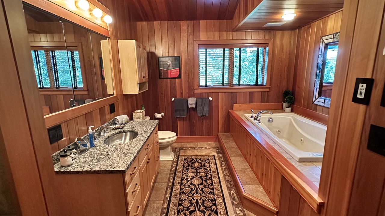 Photo of Bathroom in North Pole