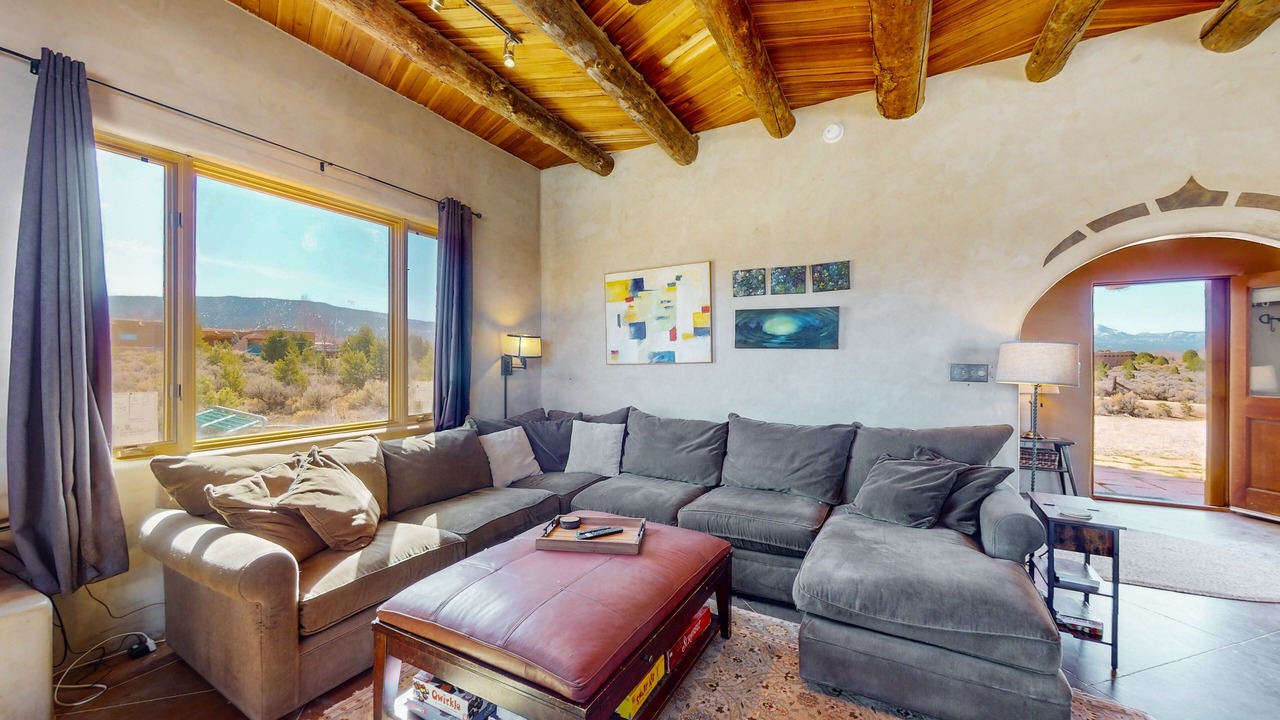 Photo of Livingroom in Taos