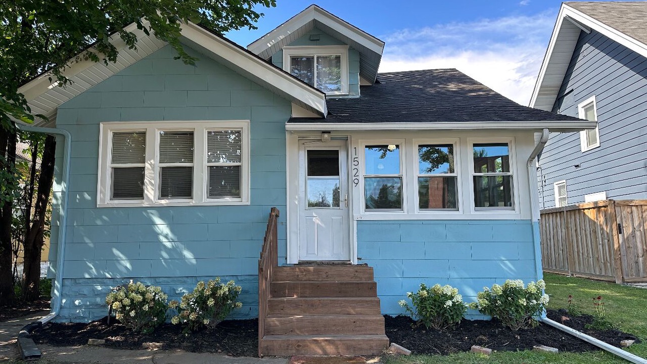 Photo of Outdoor in Macalester - Groveland