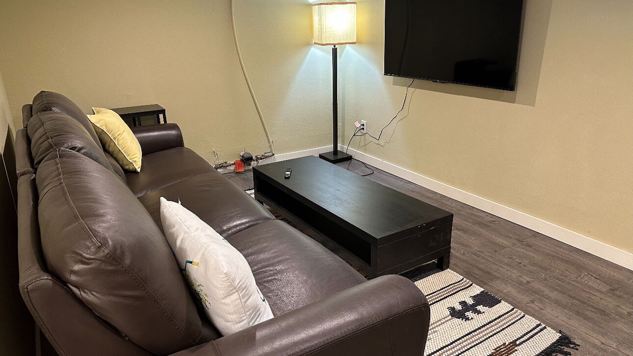 Photo of Livingroom in Macalester - Groveland