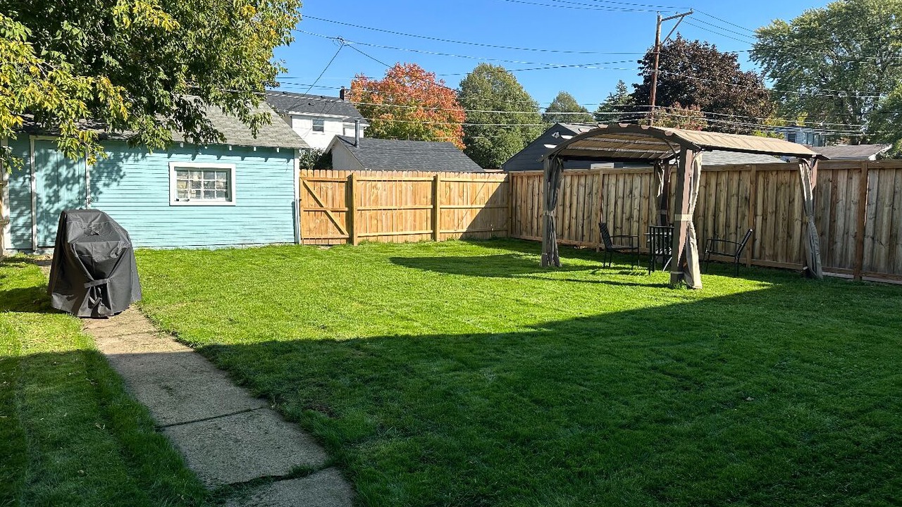 Photo of Outdoor in Macalester - Groveland