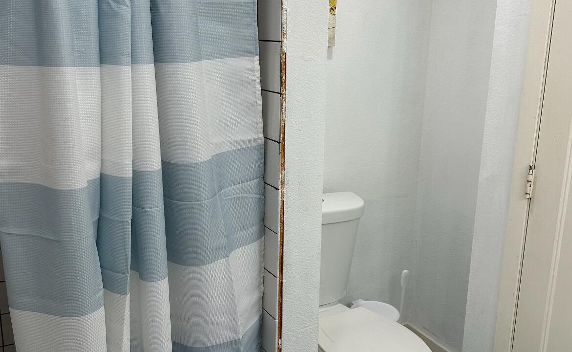 Photo of Bathroom in Macalester - Groveland