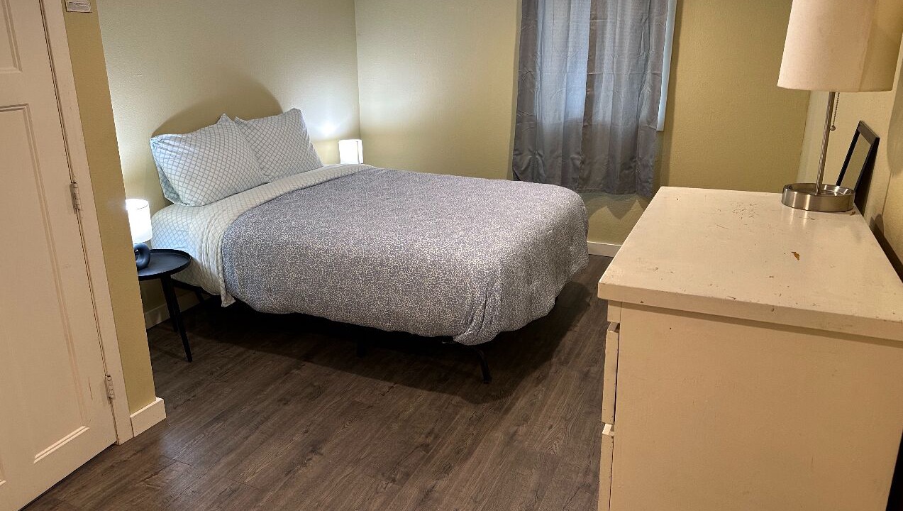 Photo of Bedroom in Macalester - Groveland