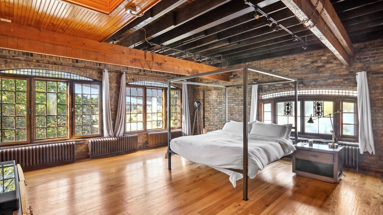 Photo of Bedroom in Downtown East
