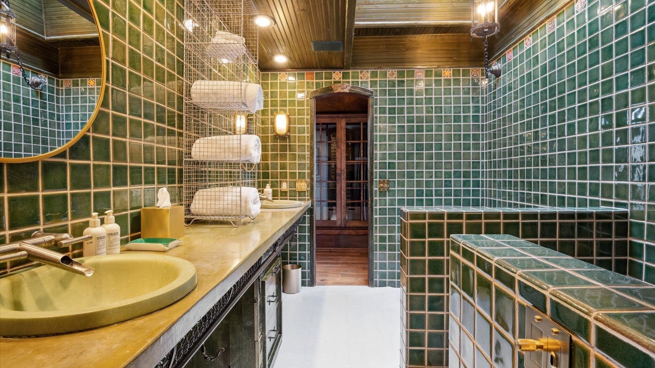Photo of Bathroom in Downtown East