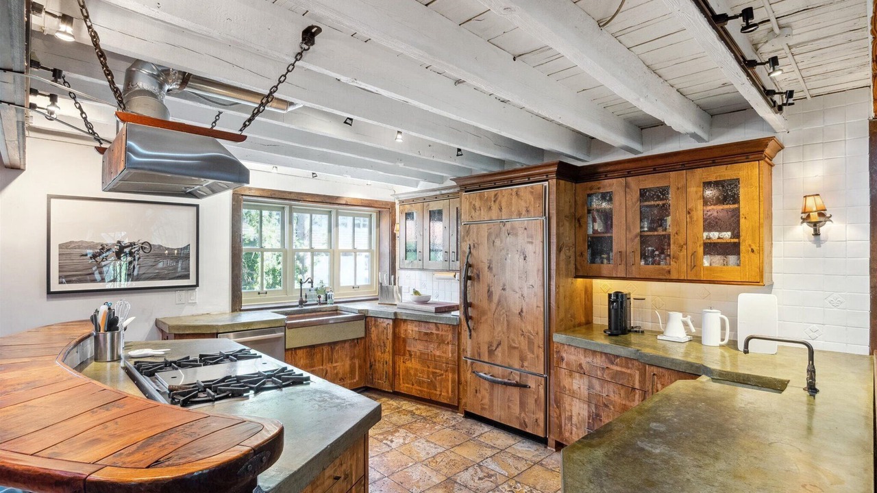 Photo of Kitchen in Downtown East