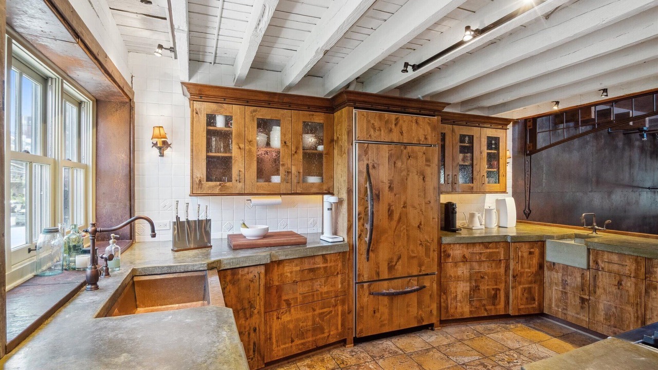 Photo of Kitchen in Downtown East