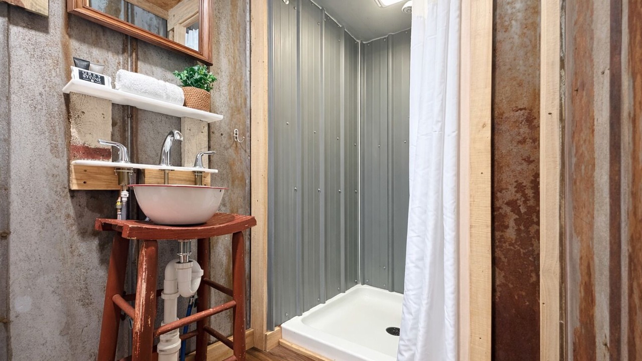 Photo of Bathroom in Tracy City