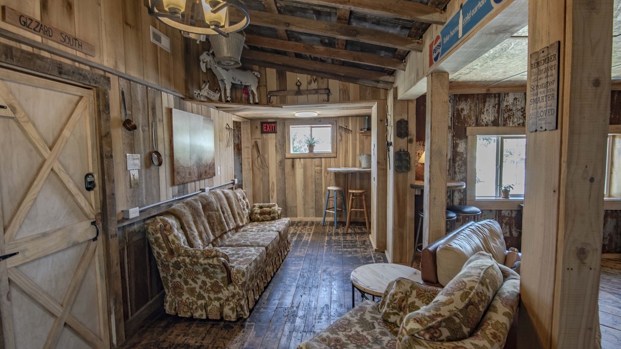 Photo of Livingroom in Tracy City