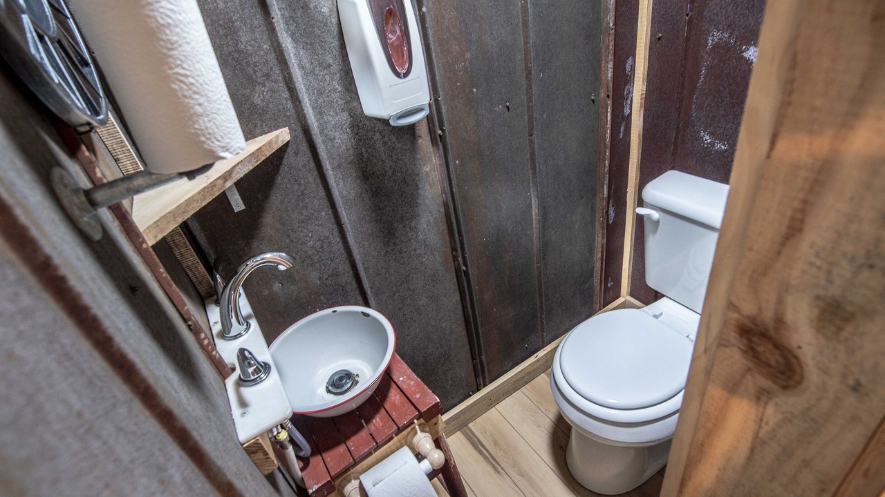 Photo of Bathroom in Tracy City