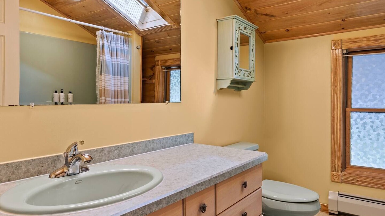 Photo of Bathroom in Lanesborough