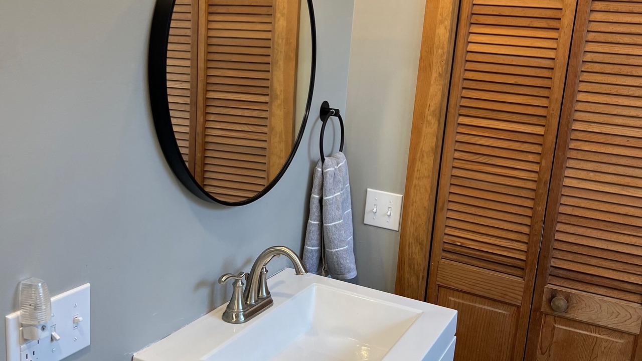 Photo of Bathroom in Alburg