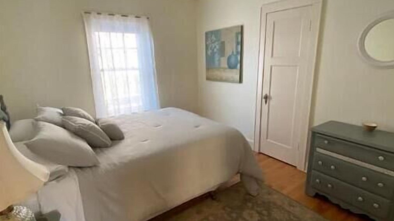 Photo of Bedroom in Manitowoc