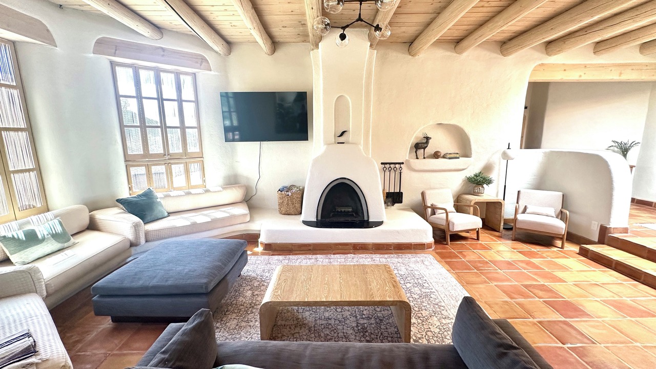 Photo of Livingroom in Arroyo Seco