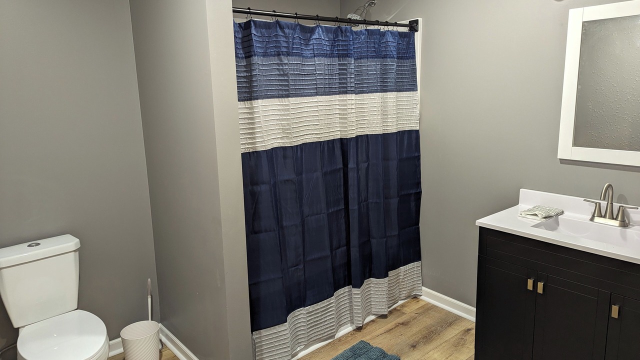 Photo of Bathroom in Siren
