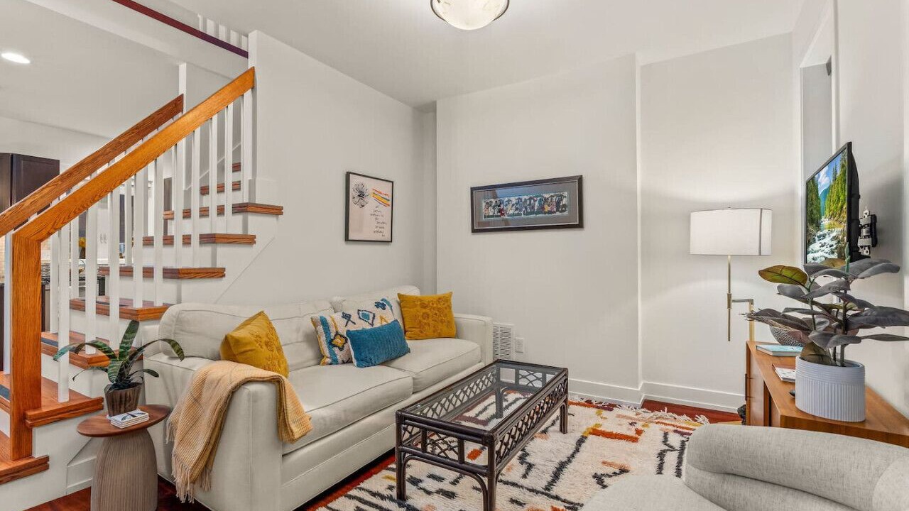 Photo of Livingroom in Queen Village