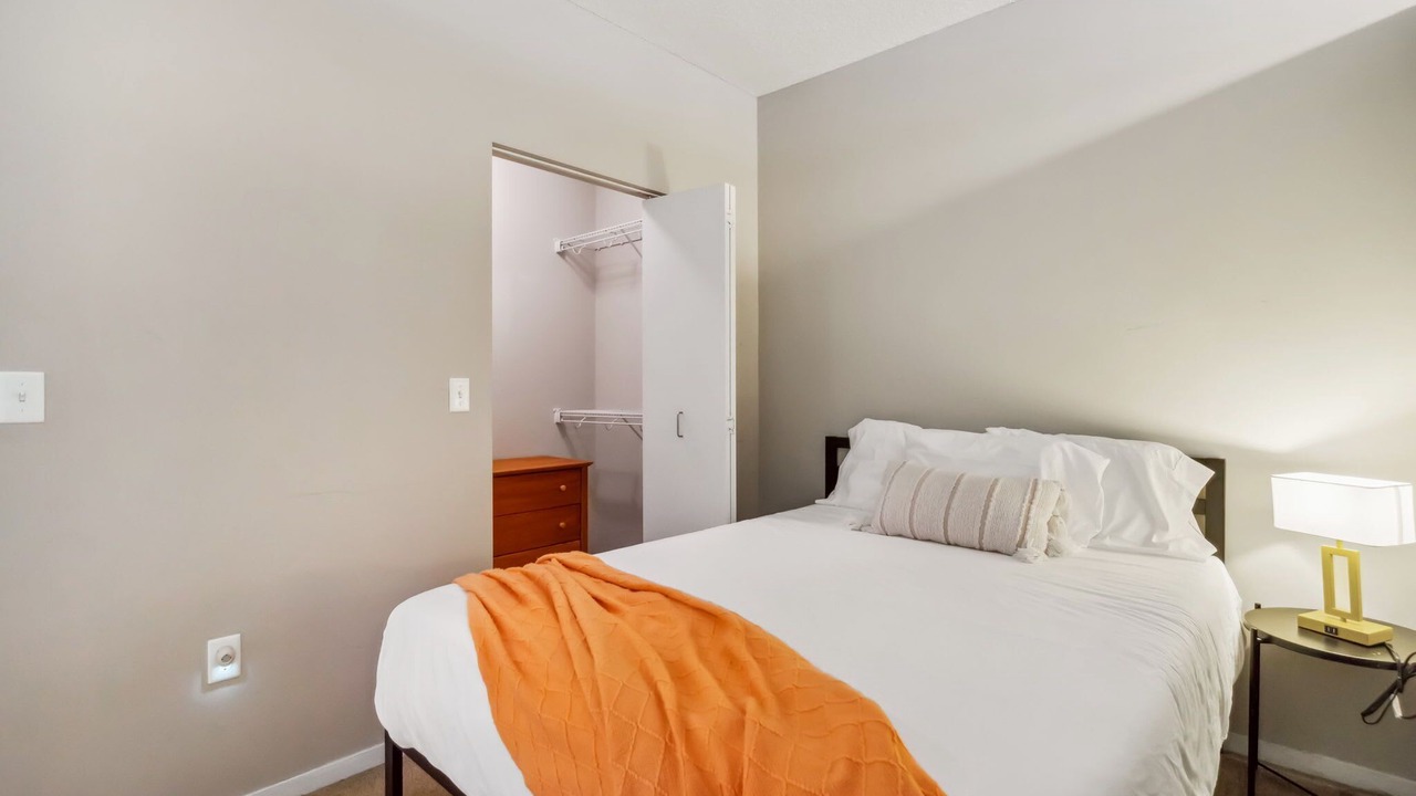 Photo of Bedroom in Mill District