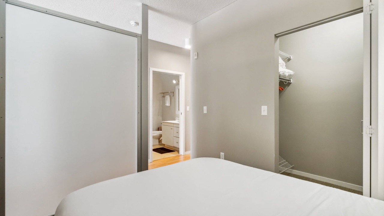 Photo of Bedroom in Mill District