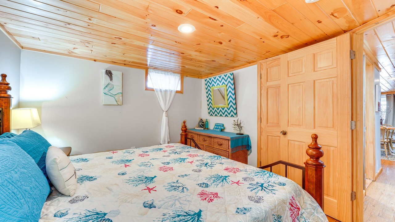 Photo of Bedroom in Whitehall