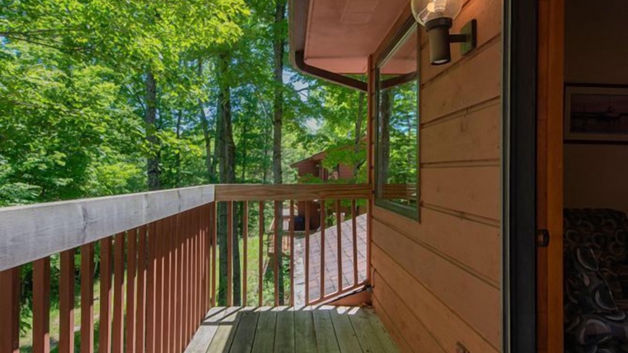 Photo of Patio Balcony in Baileys Harbor